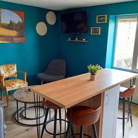 La Rochette Studio Et Appartement Avec Jacuzzi Rooftop Balcon Cour Interieure Roanne Extérieur photo