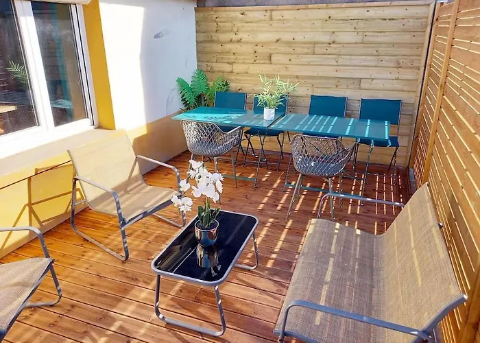 La Rochette Studio Et Appartement Avec Jacuzzi Rooftop Balcon Cour Interieure
