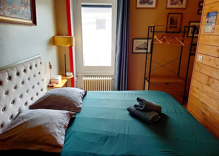 La Rochette Studio Et Appartement Avec Jacuzzi Rooftop Balcon Cour Interieure