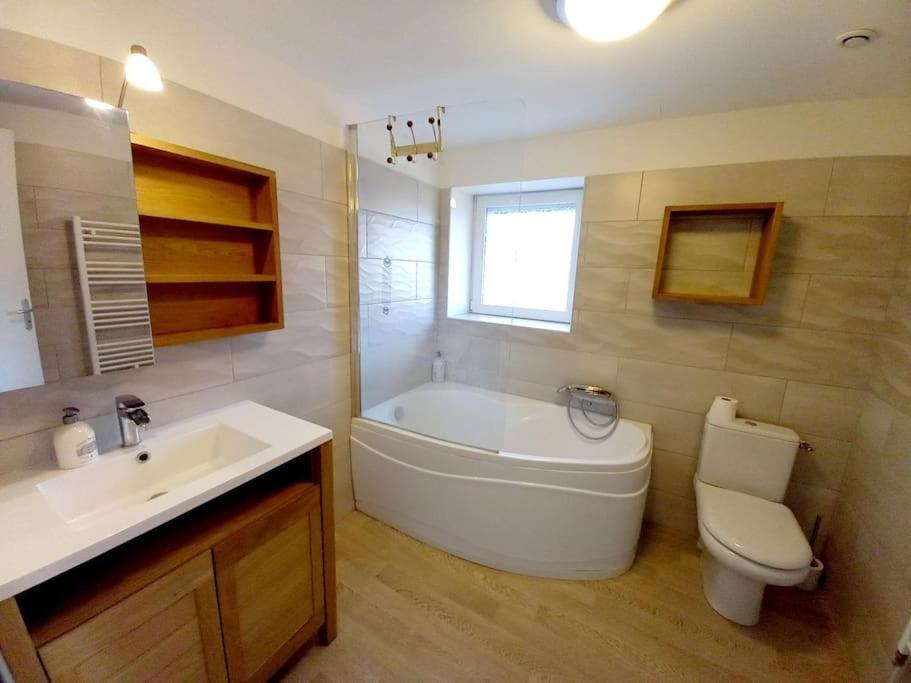 La Rochette Et Avec Jacuzzi Rooftop Balcon Cour Interieure Appartement *