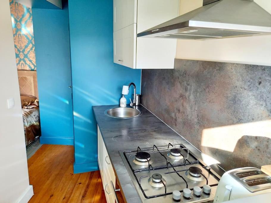 La Rochette Et Avec Jacuzzi Rooftop Balcon Cour Interieure Apartment