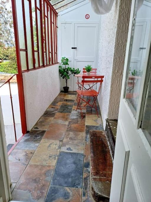 Apartment La Rochette Et Avec Jacuzzi Rooftop Balcon Cour Interieure Roanne