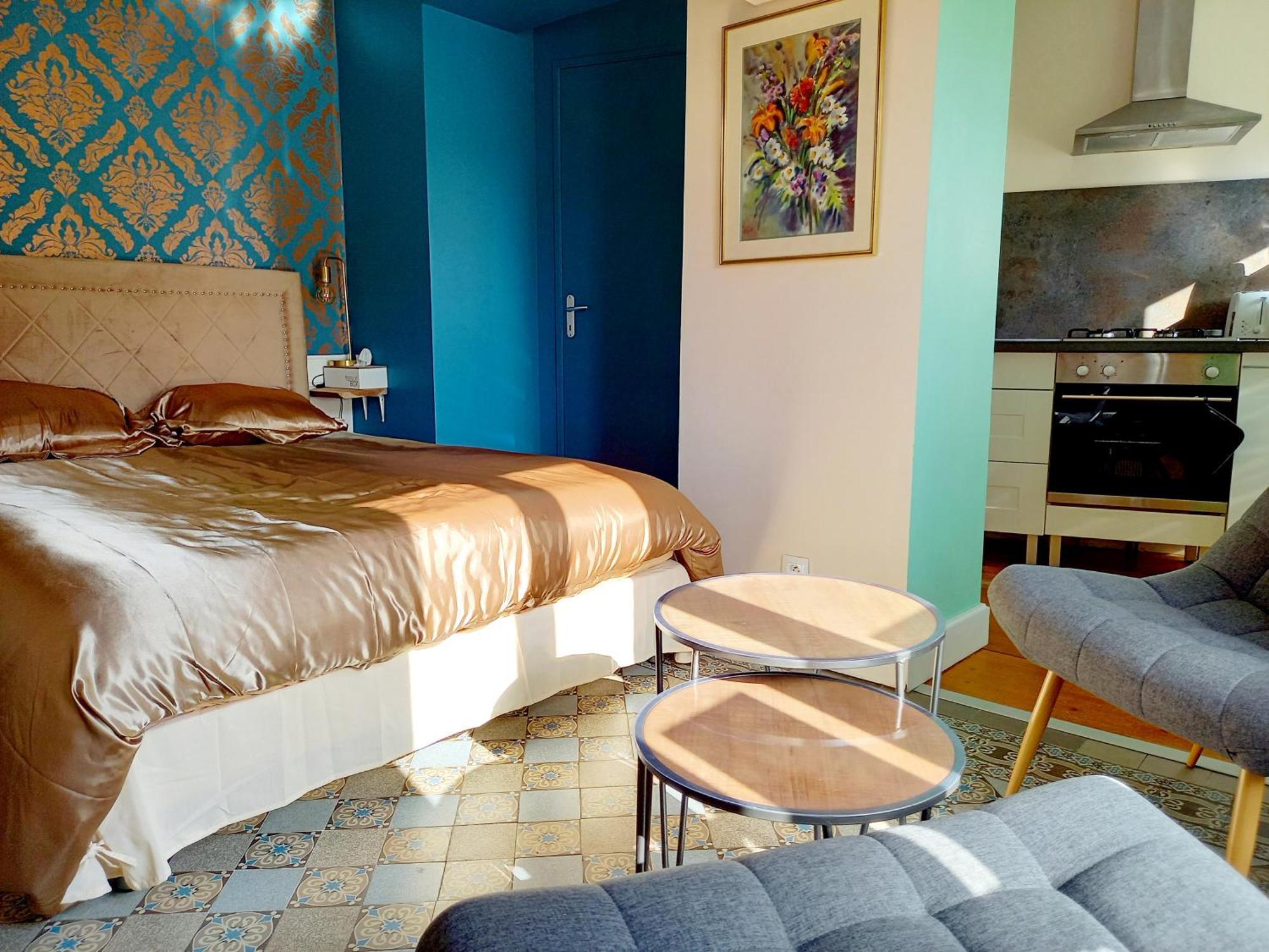 Apartment La Rochette Et Avec Jacuzzi Rooftop Balcon Cour Interieure Roanne